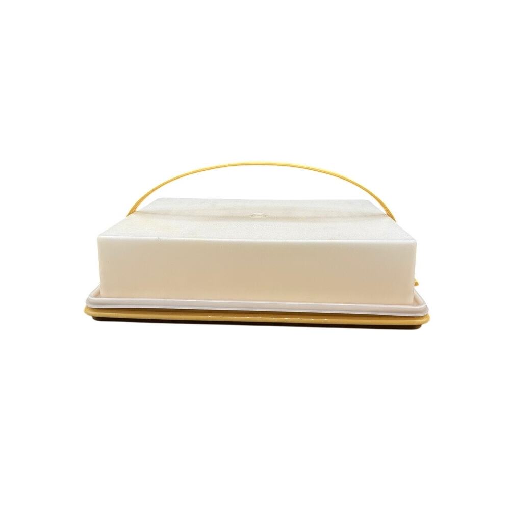 Vintage Tupperware Rectangular Cake/Cupcake Carrier 9x13" Harvest Gold
